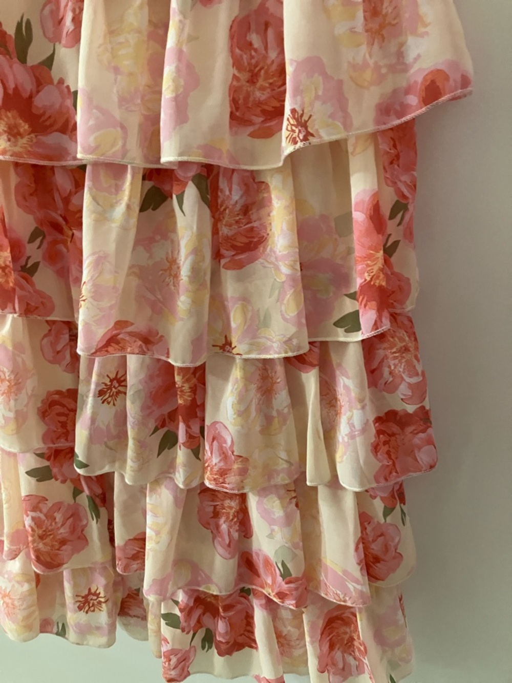 PrettyLittleThing Pink Floral Tiered Maxi Skirt - Picture 3 of 4